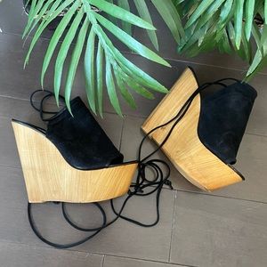 Steve Madden Black Suede Wedges